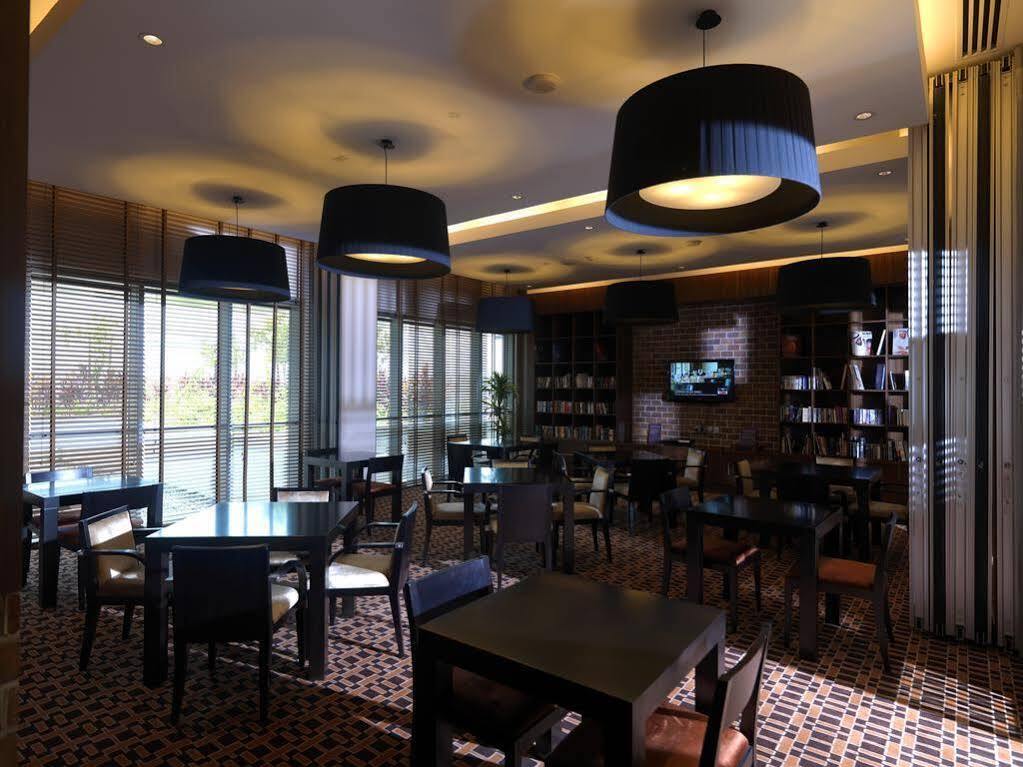 Staybridge Suites Yas Island Abu Dhabi, An Ihg Hotel Екстериор снимка